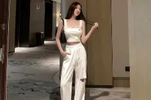 网红直播兜售假大牌 合肥警方当场抓获5名嫌疑人 网红直播兜售假大牌 合肥警方当场抓获5名嫌疑人