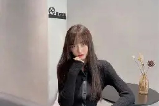 军官给女特务授课竟趁机大发女特务惨了