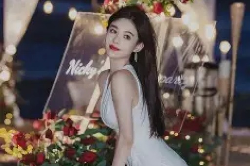 网红董宇辉卖假货求神保佑 网红董宇辉卖假货求神保佑